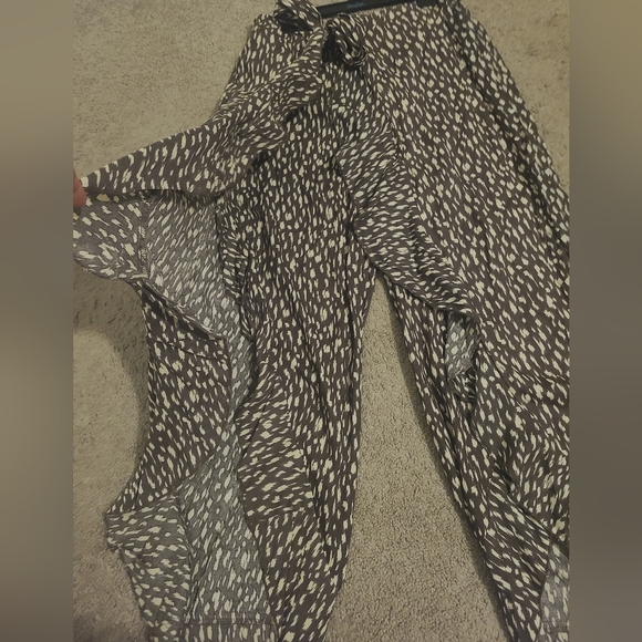 SaltyLemon Women's Brown Patterned Wide Leg Pants - Picture 4 of 5